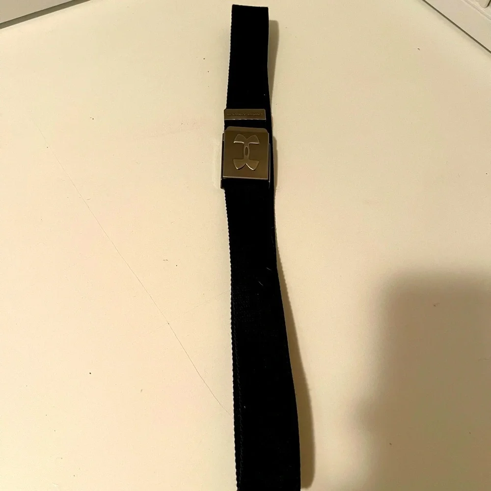 Beautiful small size Under armour belt for youth boy